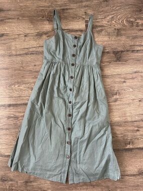 GAP maternity Sleeveless Button-Front Dress in Sage Green